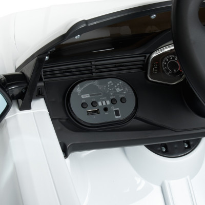 Дитячий електромобіль Audi RS Q8 Bambi M 4569 з пультом керування