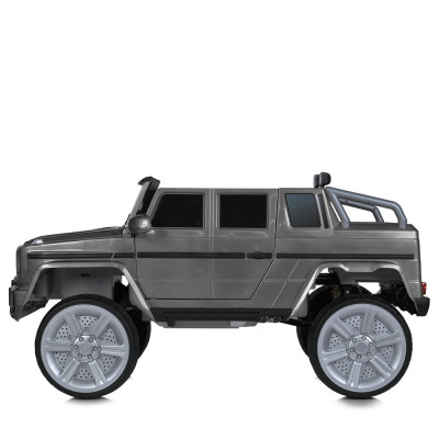 Дитячий електромобіль-позашляховик Bambi M 5818